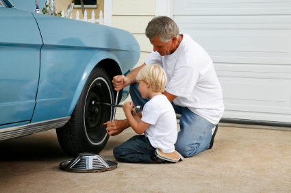 4 Fun Activities That a Father Can Do With His Son to Help Strengthen Their Relationship